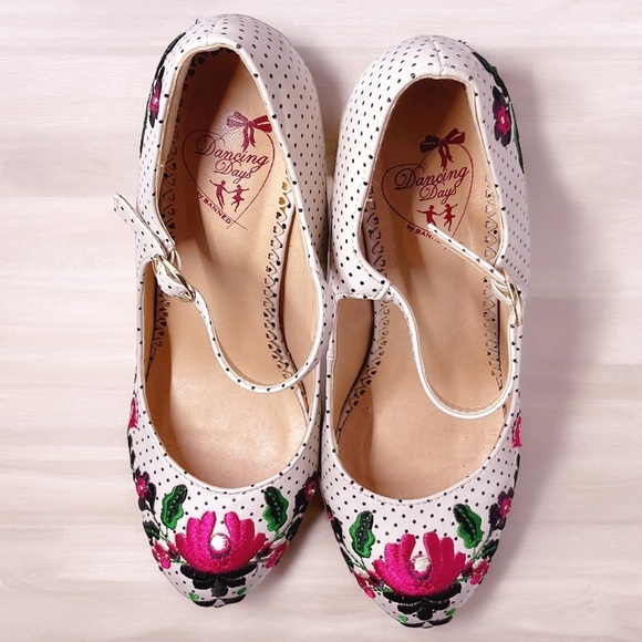 Vintage Pin-Up Retro Mary Jane Heels D&G Inspired Tan Floral Dancing Days(38)7.5 - Picture 2 of 16